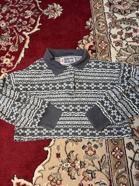 Restricted Women’s Gray & White Patterned Zip-Up Sweater